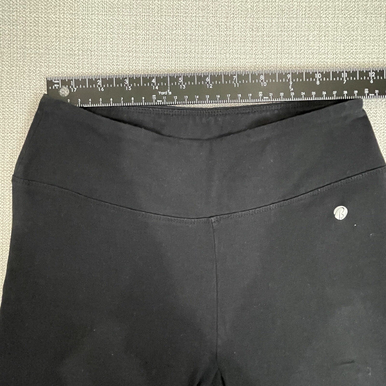 Bally Total Fitness Women's Size Small Athletic Gym Black Cropped Legging Pants