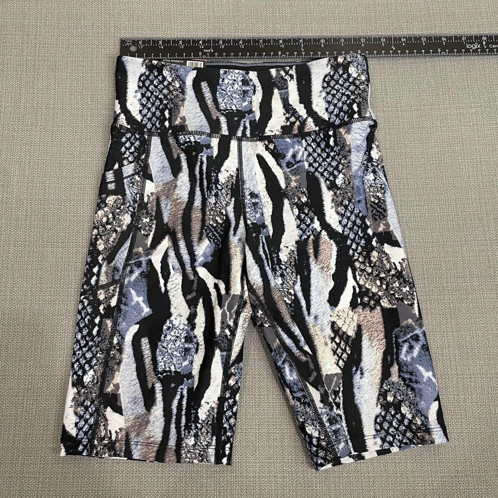 Calvin Klein Women's Small Colorful Patterned Athletic Bike Shorts Animal Print