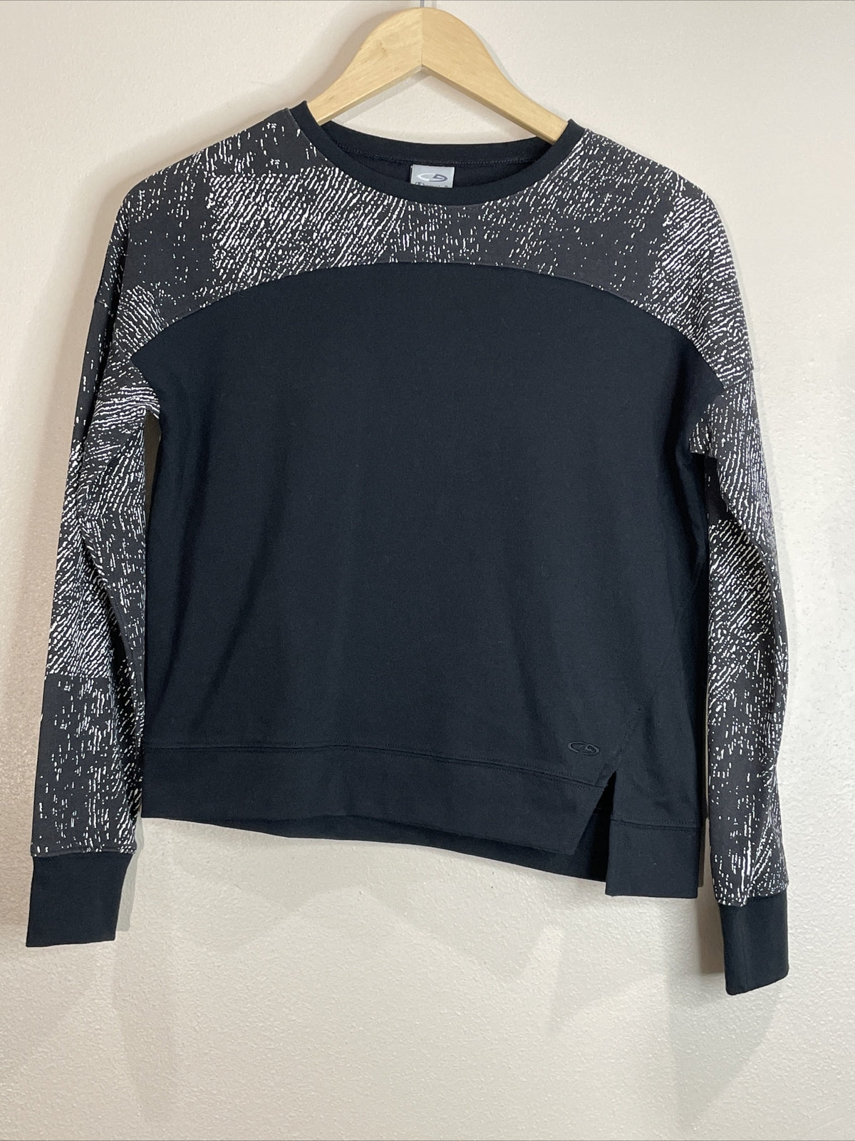 C9 Champion Womens XS Black & White Long Sleeve Asymmetrical Athletic Top