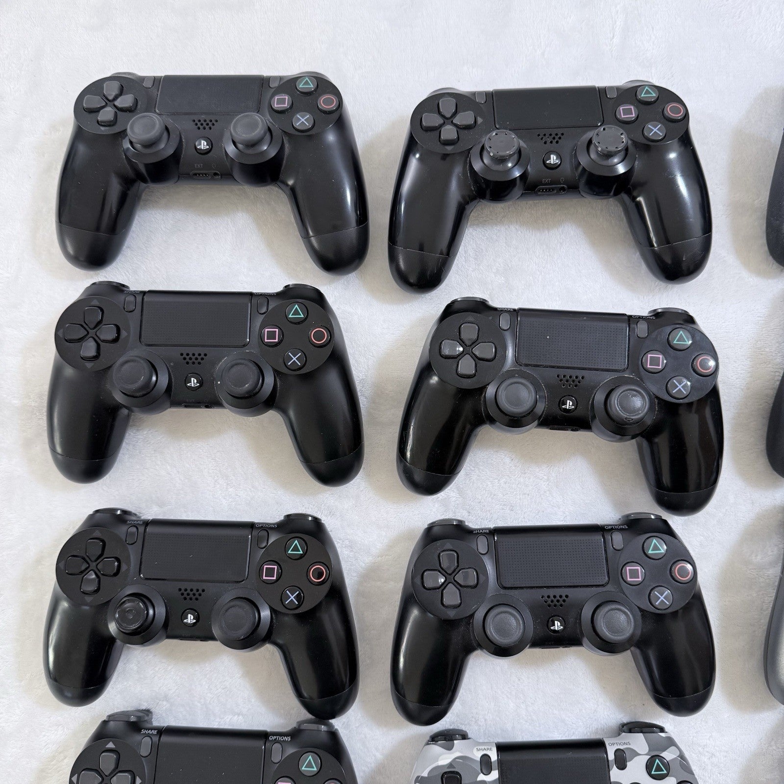 Lot of 15 PS4 Wireless Controllers 11 Sony PlayStation 4 DualShock & 4 3rd Party