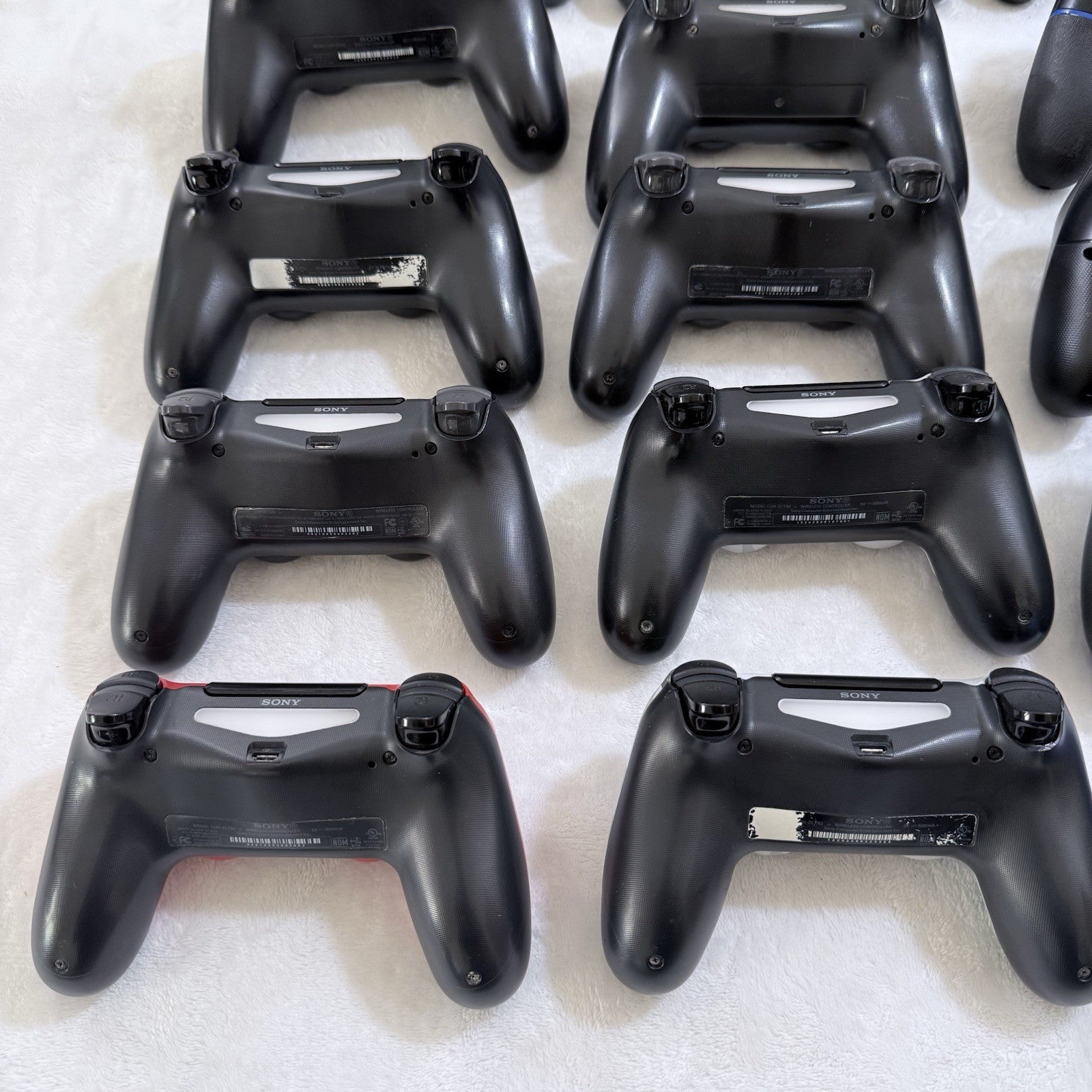 Lot of 15 PS4 Wireless Controllers 11 Sony PlayStation 4 DualShock & 4 3rd Party