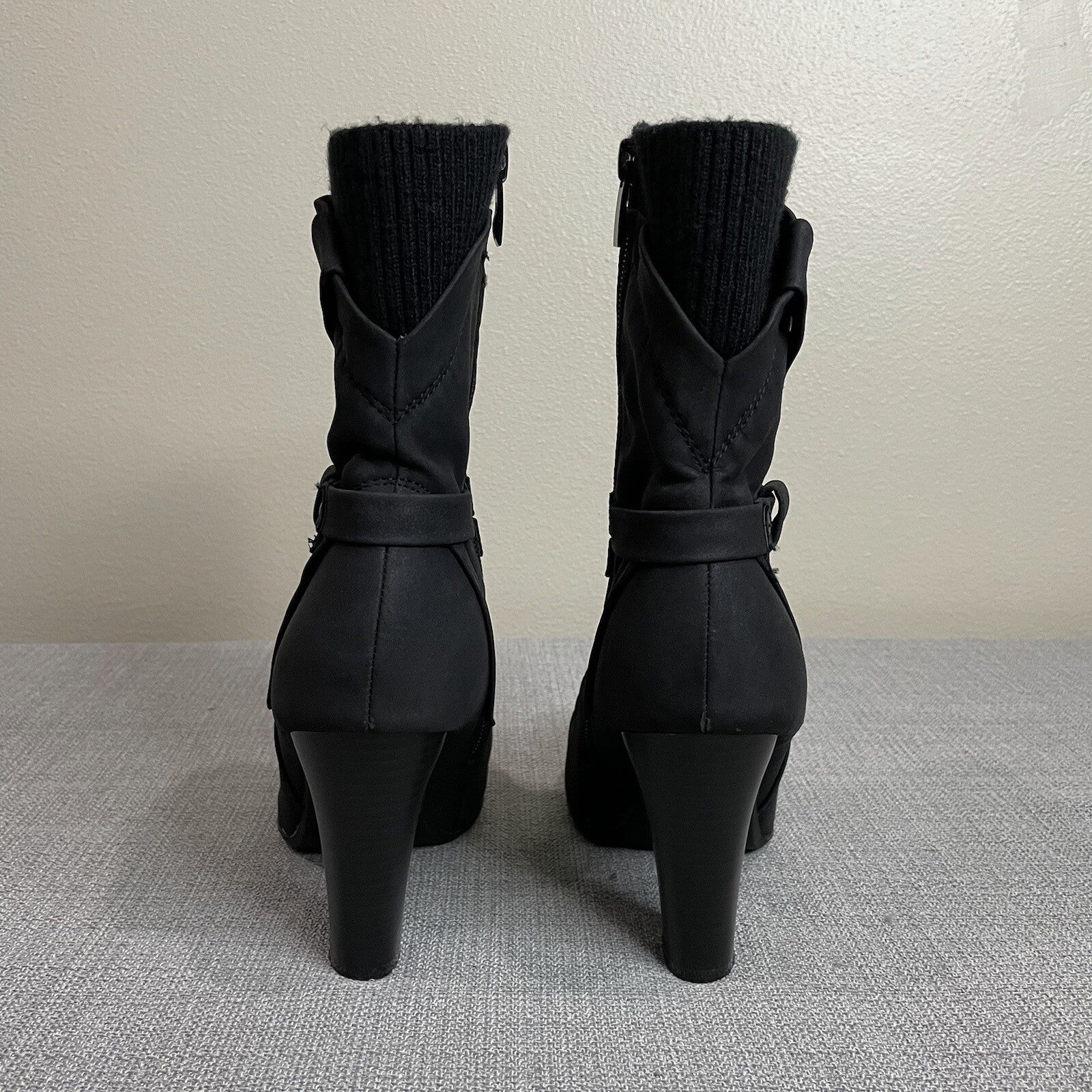 De Blossom Collection "Dove" Women's (Size 6) Black Heeled Boots