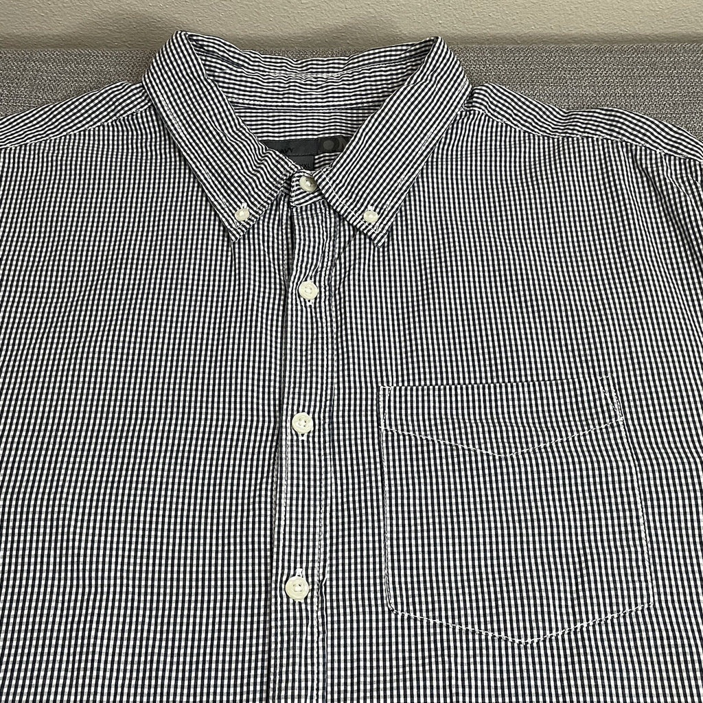 Old Navy Men's (Size XXL) 2XL Black Plaid Button Down Shirt