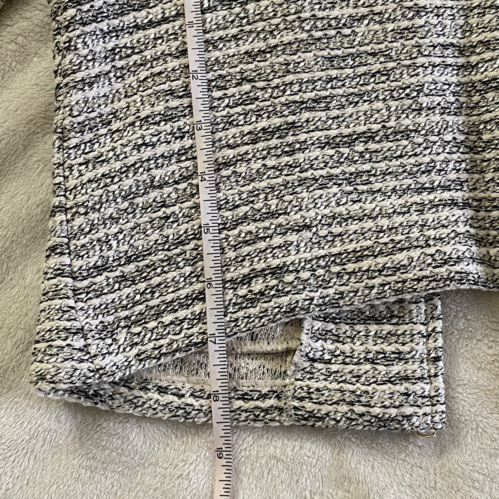Jennifer Lopez Women’s Size XS Ivory Knit Sweater/Jacket with Chain Link Detail