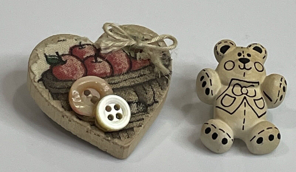 Women s Fashion Jewelry - Pins & Brooches - Country Home Bear & Apple Basket