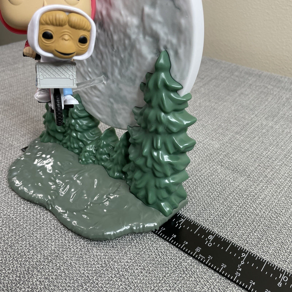 Funko Pop Moment - Elliott & E.T. The Extra-Terrestrial (1259) Figure (TORN BOX)
