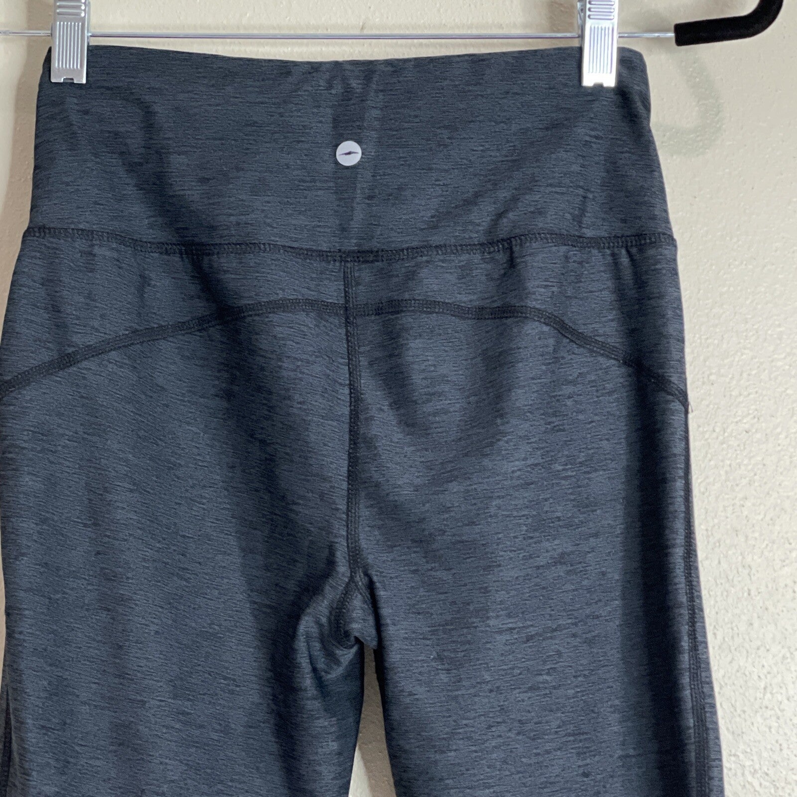 Avia Women’s Gray/Black Leggings Size XS.
