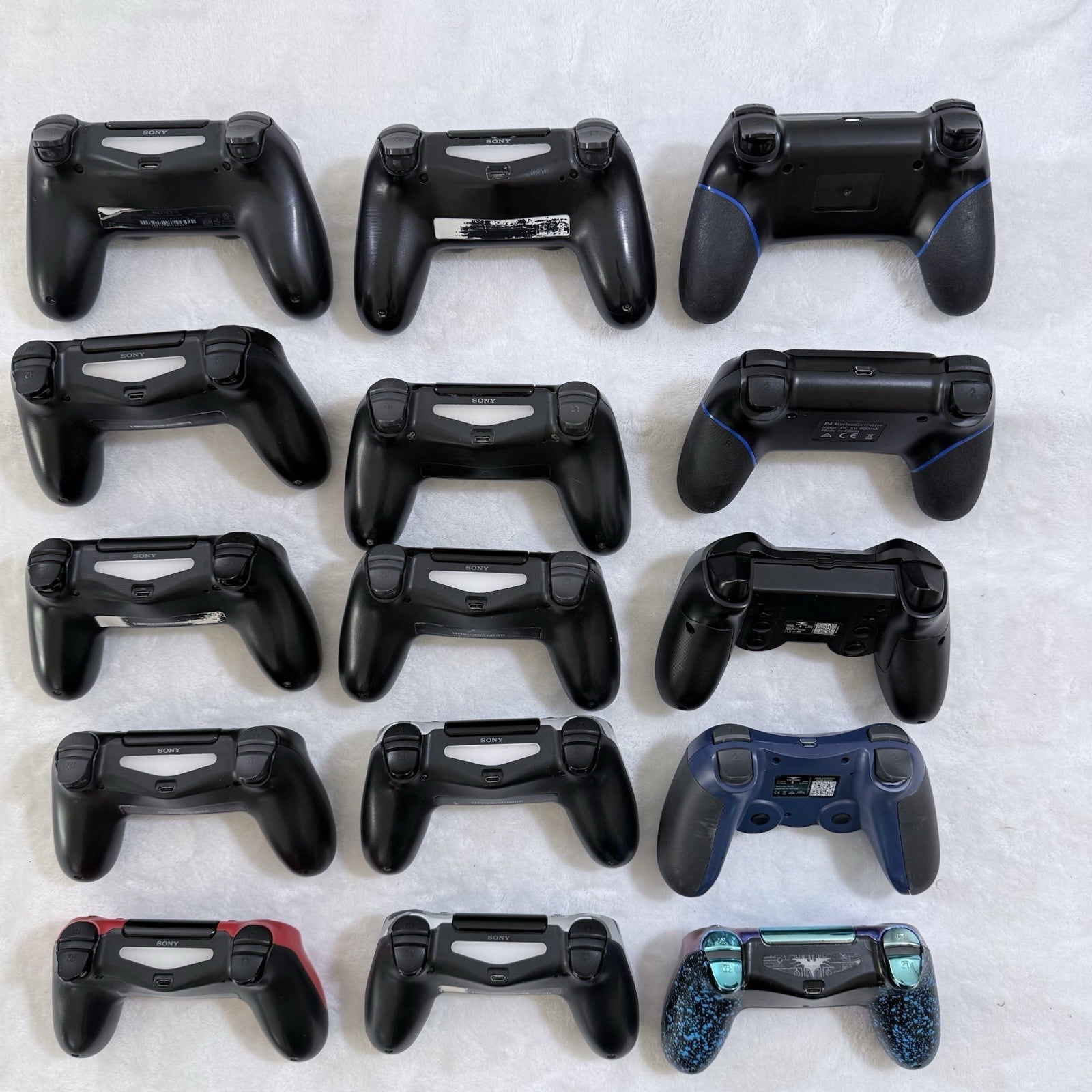 Lot of 15 PS4 Wireless Controllers 11 Sony PlayStation 4 DualShock & 4 3rd Party