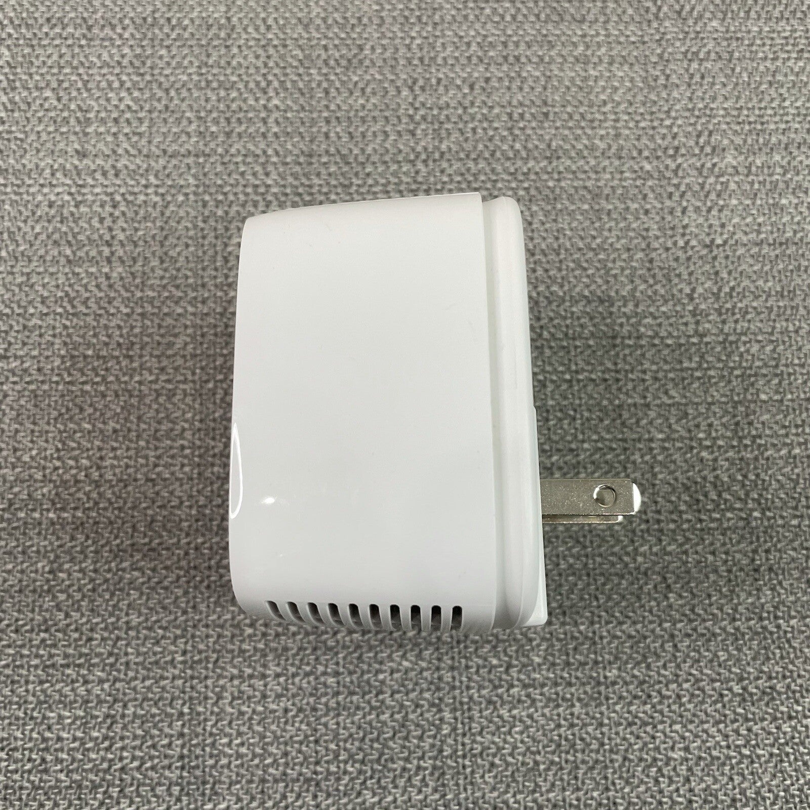 Netgear AC750 WiFi Range Extender- White (Model: EX2800)