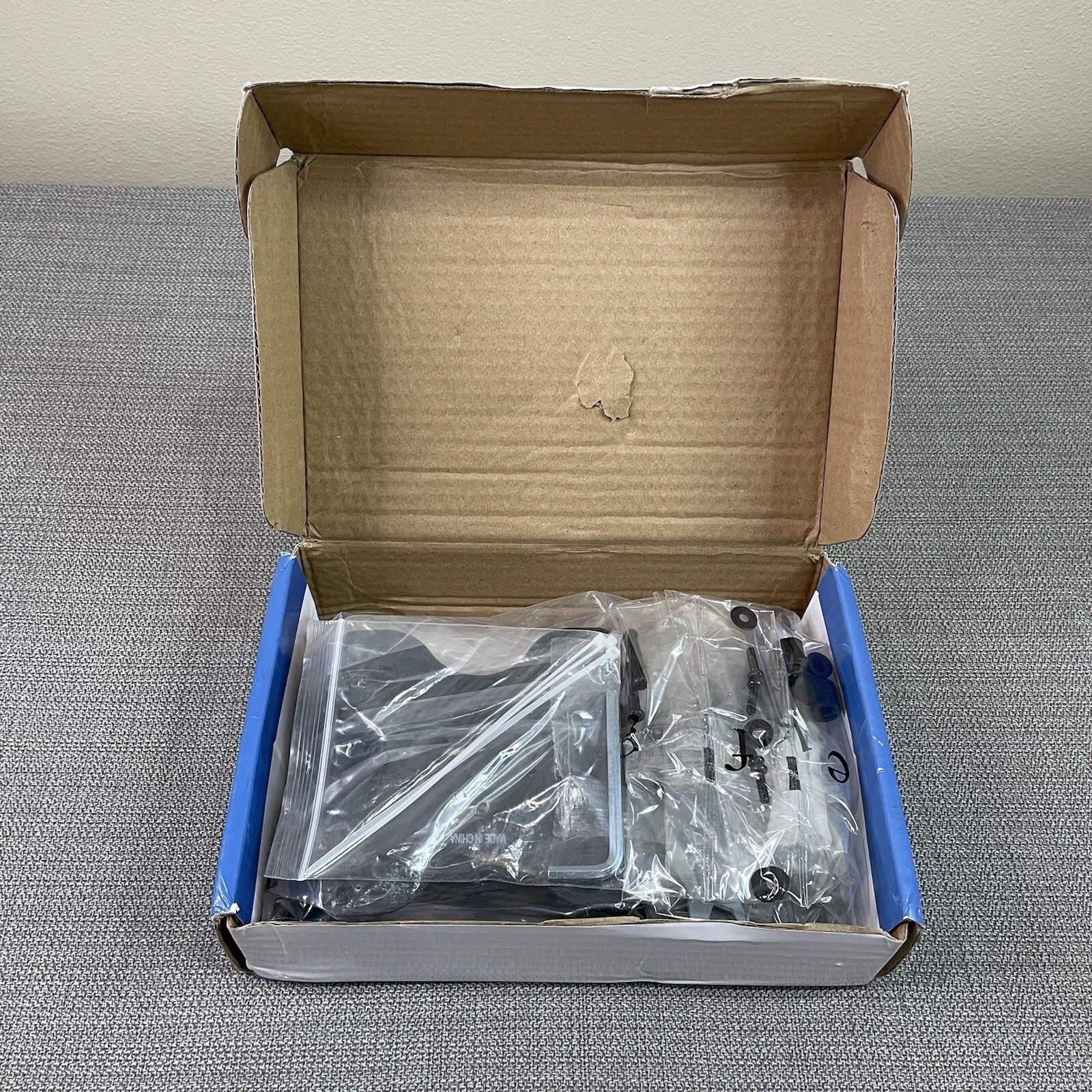 Wali LED/LCD Articulating Wall Mount (Model: 1330LM)