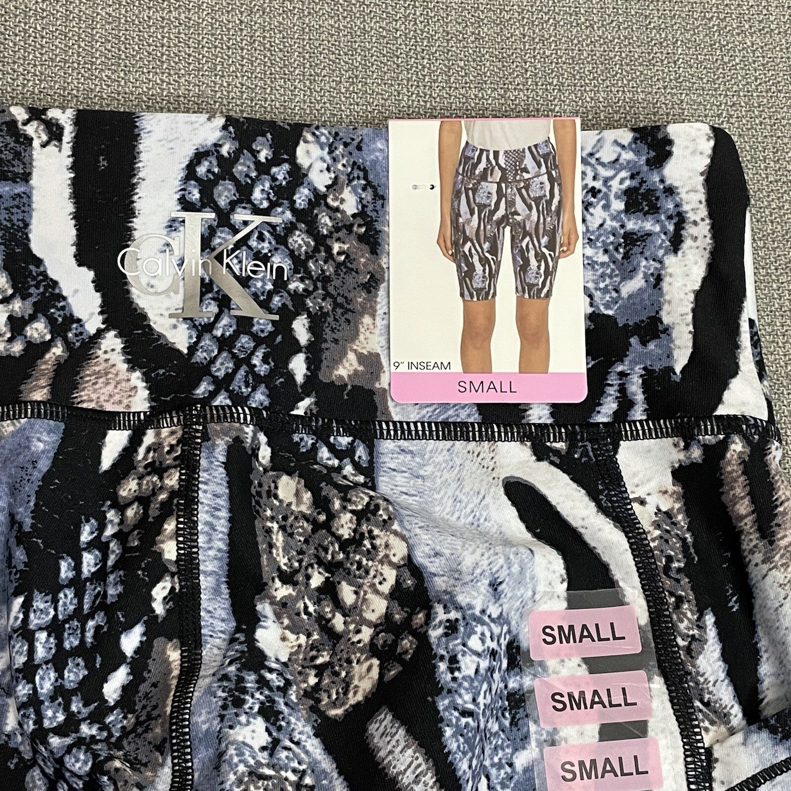 Calvin Klein Women's Small Colorful Patterned Athletic Bike Shorts Animal Print