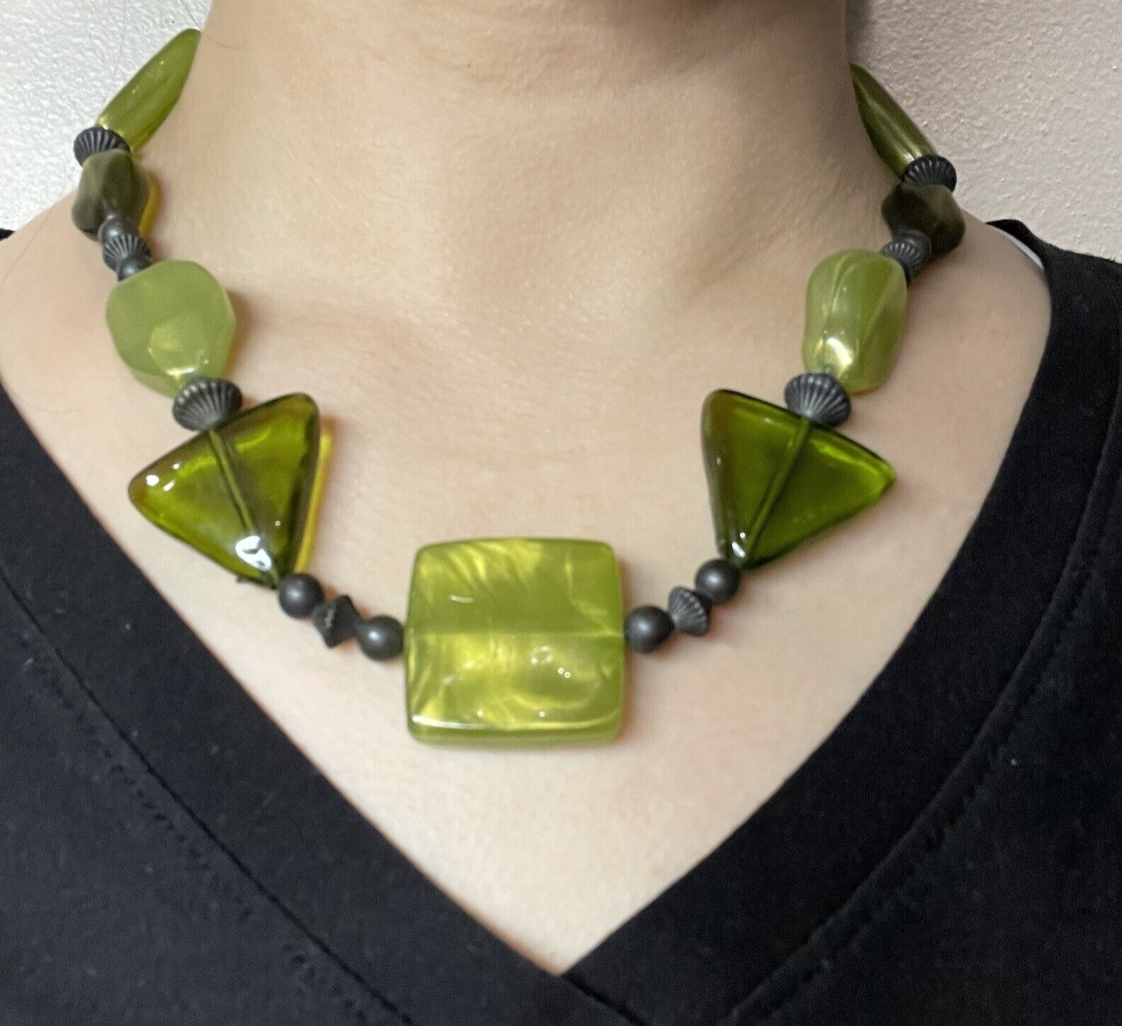 Women s Fashion Jewelry Green Shape Stones Chunky Necklace
