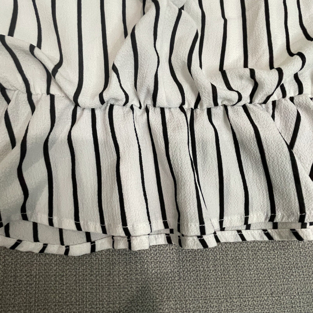 Le Lis Women's Size Small White Black Striped Long Sleeve Blouse