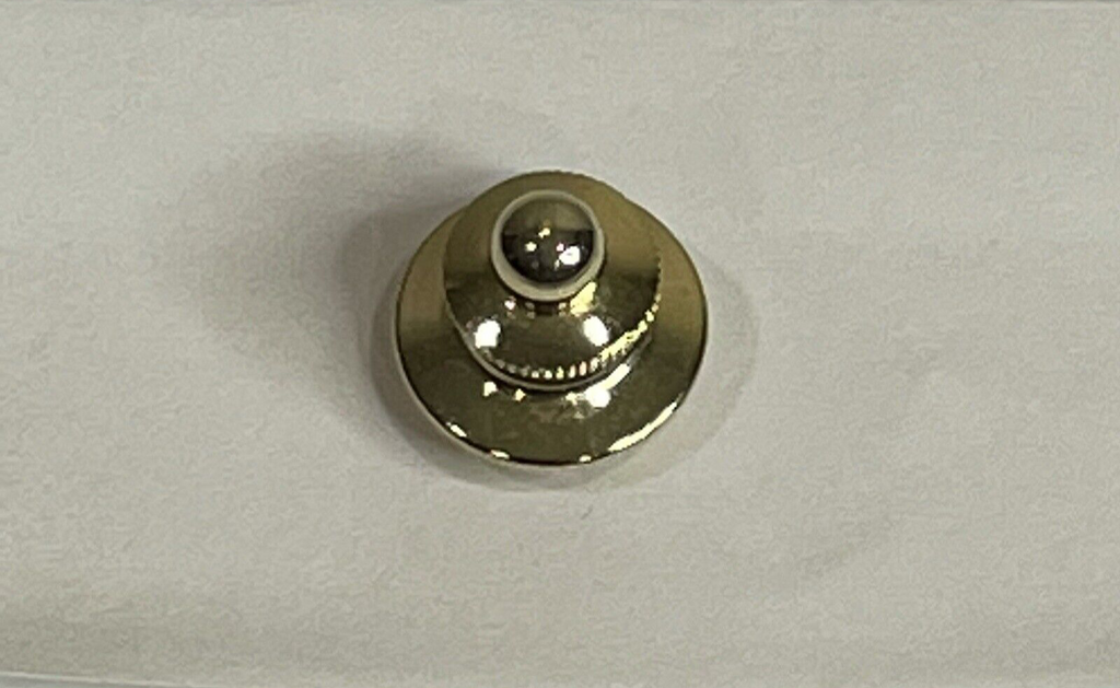 Avon Women's Fashion Jewelry - Pins & Brooches -Small Kitty Cat Cutout Lapel Pin