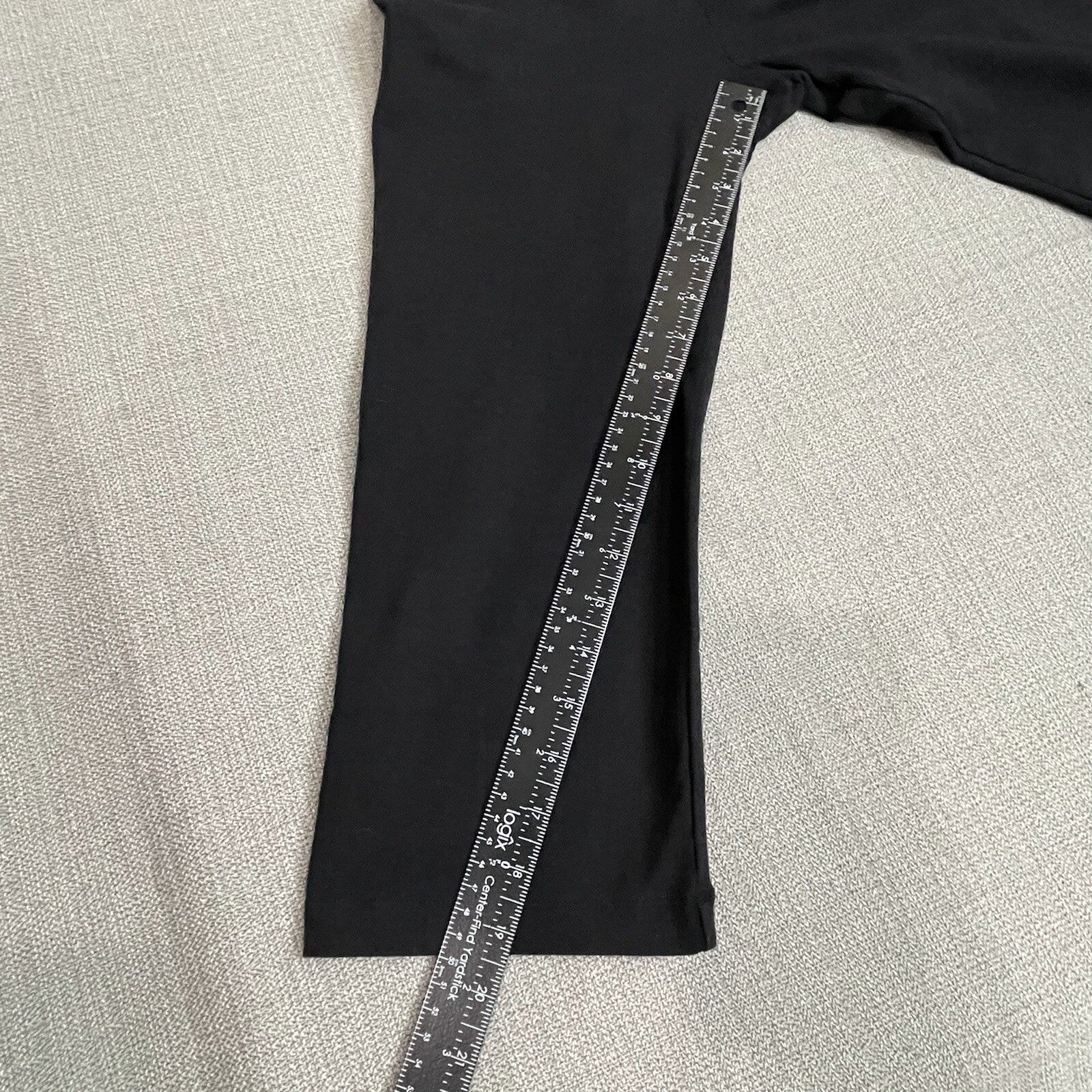 Bally Total Fitness Women's Size Small Athletic Gym Black Cropped Legging Pants