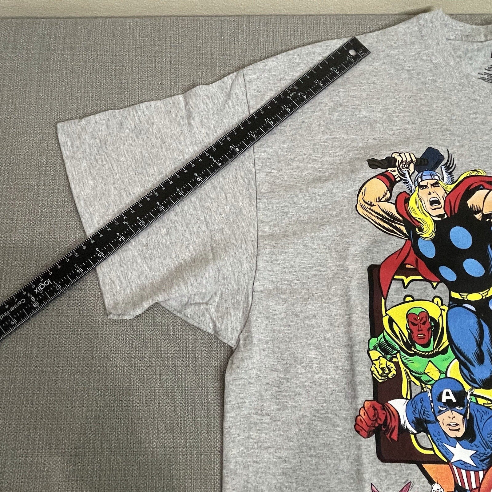 Marvel Men's Women's Adult Size XL Colorful Graphic Avenger Characters T-Shirt