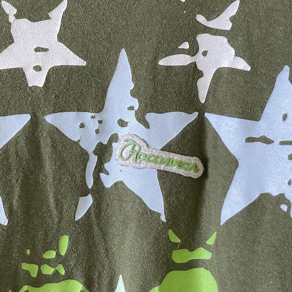 RocaWear Men Size XXXL (3XL) Green Short Sleeve Logo T-Shirt with Printed Stars