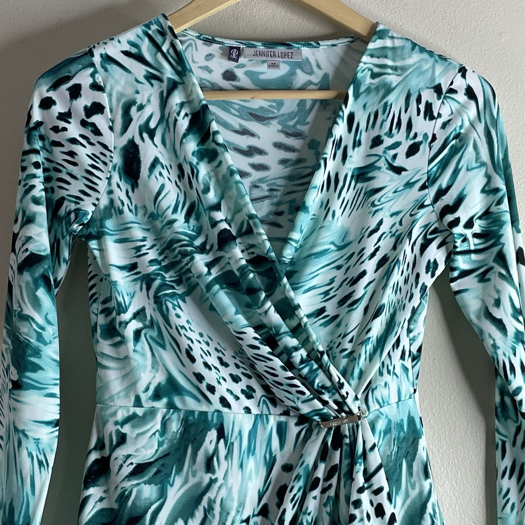 Jennifer Lopez Women’s Size XS Green Animal Print  V-Neck Long Sleeve Top