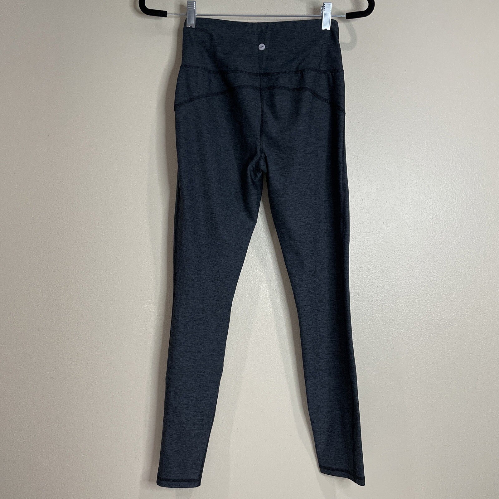 Avia Women’s Gray/Black Leggings Size XS.