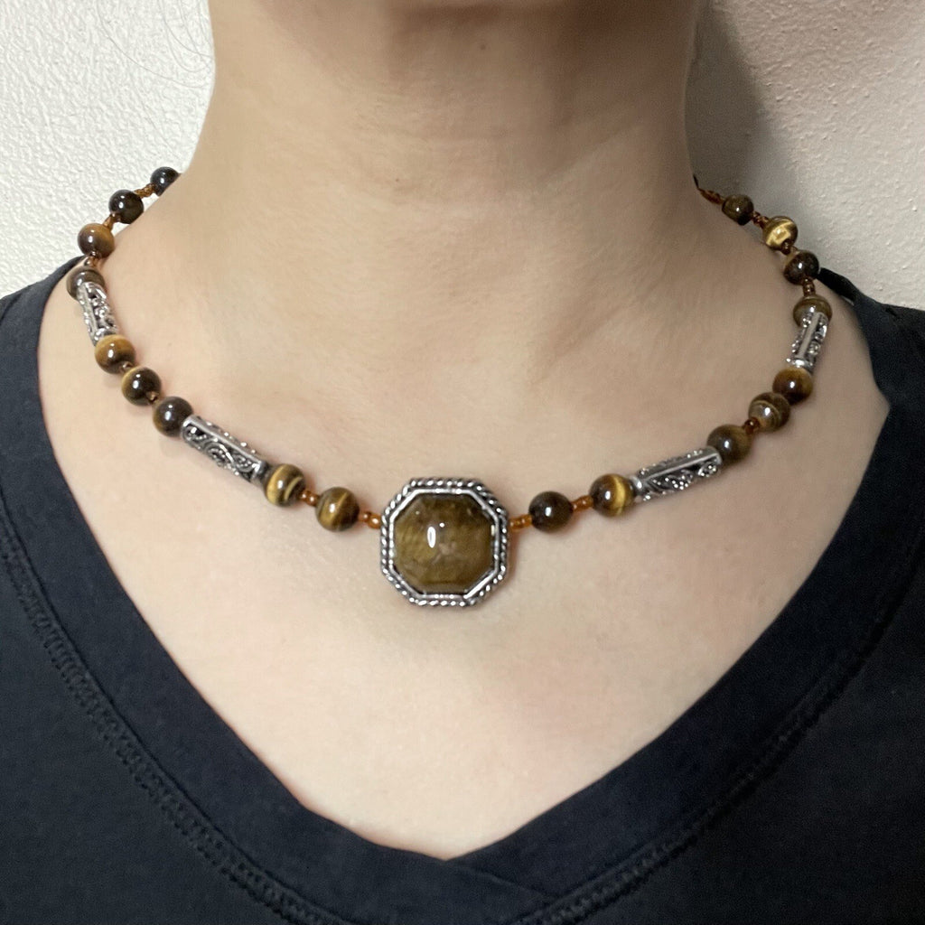 Women’s Fashion Jewelry Brown Beaded Gemstone Necklace w/Matching Earrings