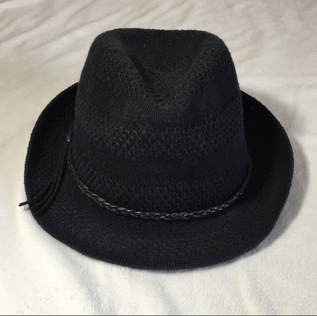 Old Navy Women's Size: S-M Black Fashion / Sun Hat with Brim (Fedora Style)