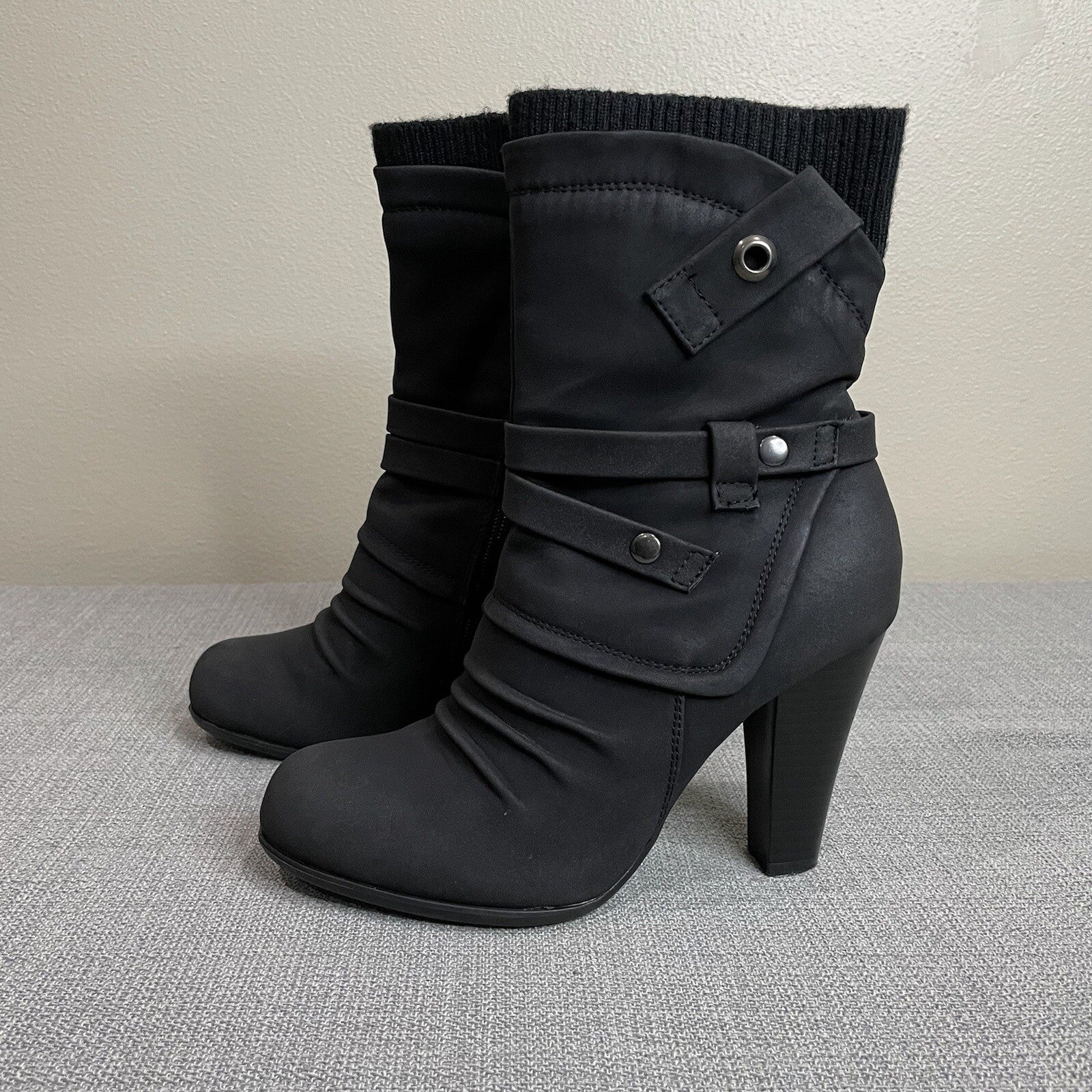 De Blossom Collection "Dove" Women's (Size 6) Black Heeled Boots