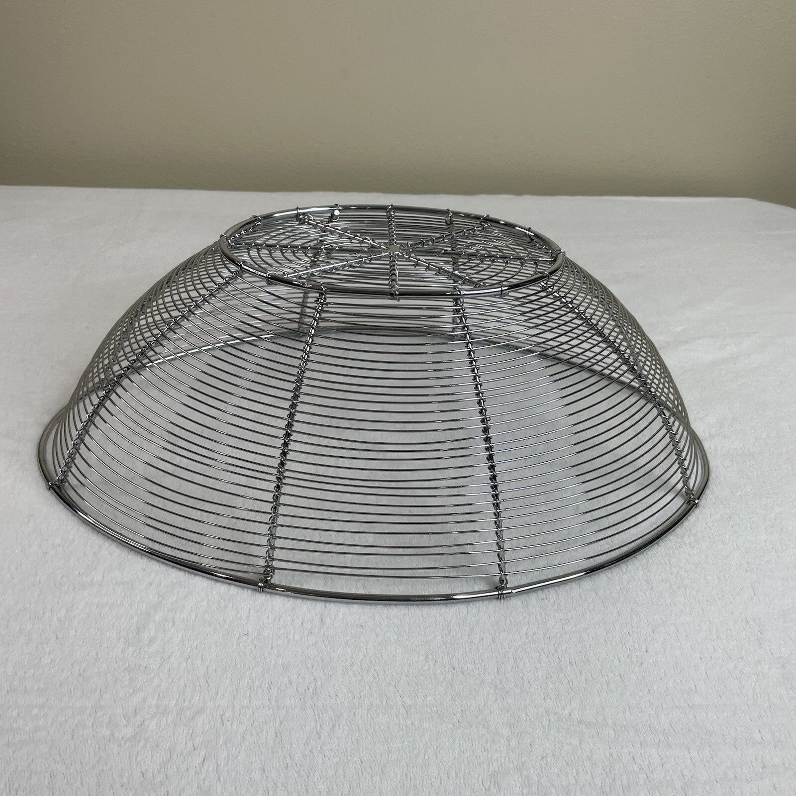 Decorative Silver Tone Metal Wire Fruit / Snack / Food / Home Decor Oval Basket