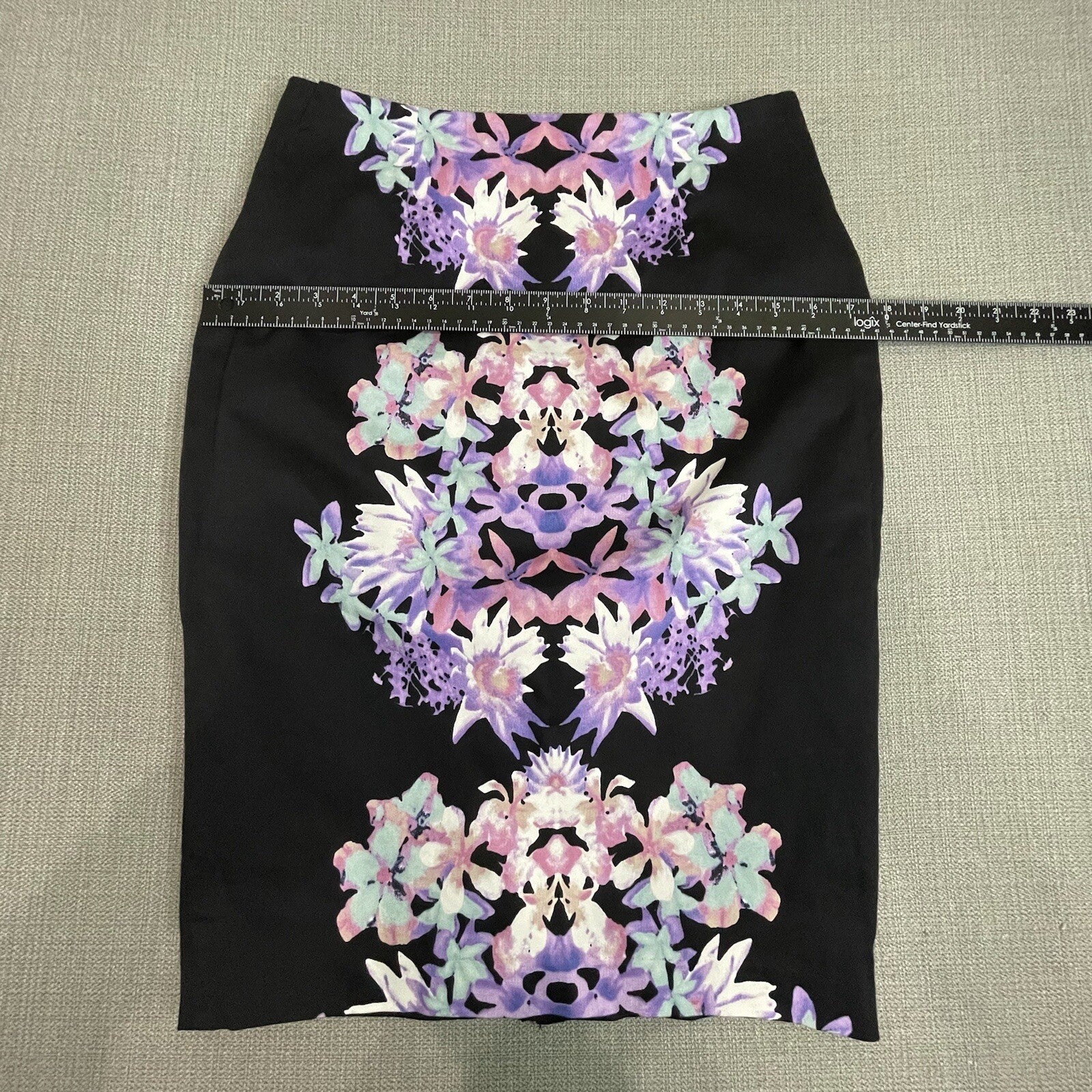 Mossimo Women's Size 6 Black Floral & All Black Stretch Pencil Skirts (Set of 2)
