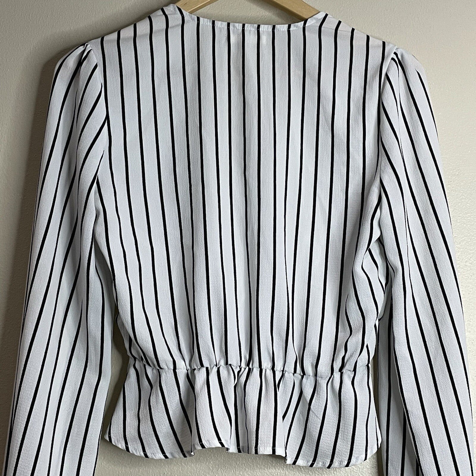 Le Lis Women's Size Small White Black Striped Long Sleeve Blouse