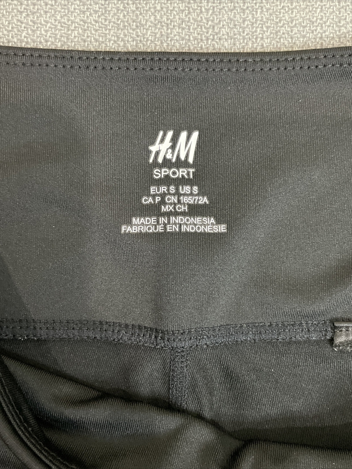 H&M Sport Women’s Black Pull On "Motivation Is The Key" Wording Leggings Size S
