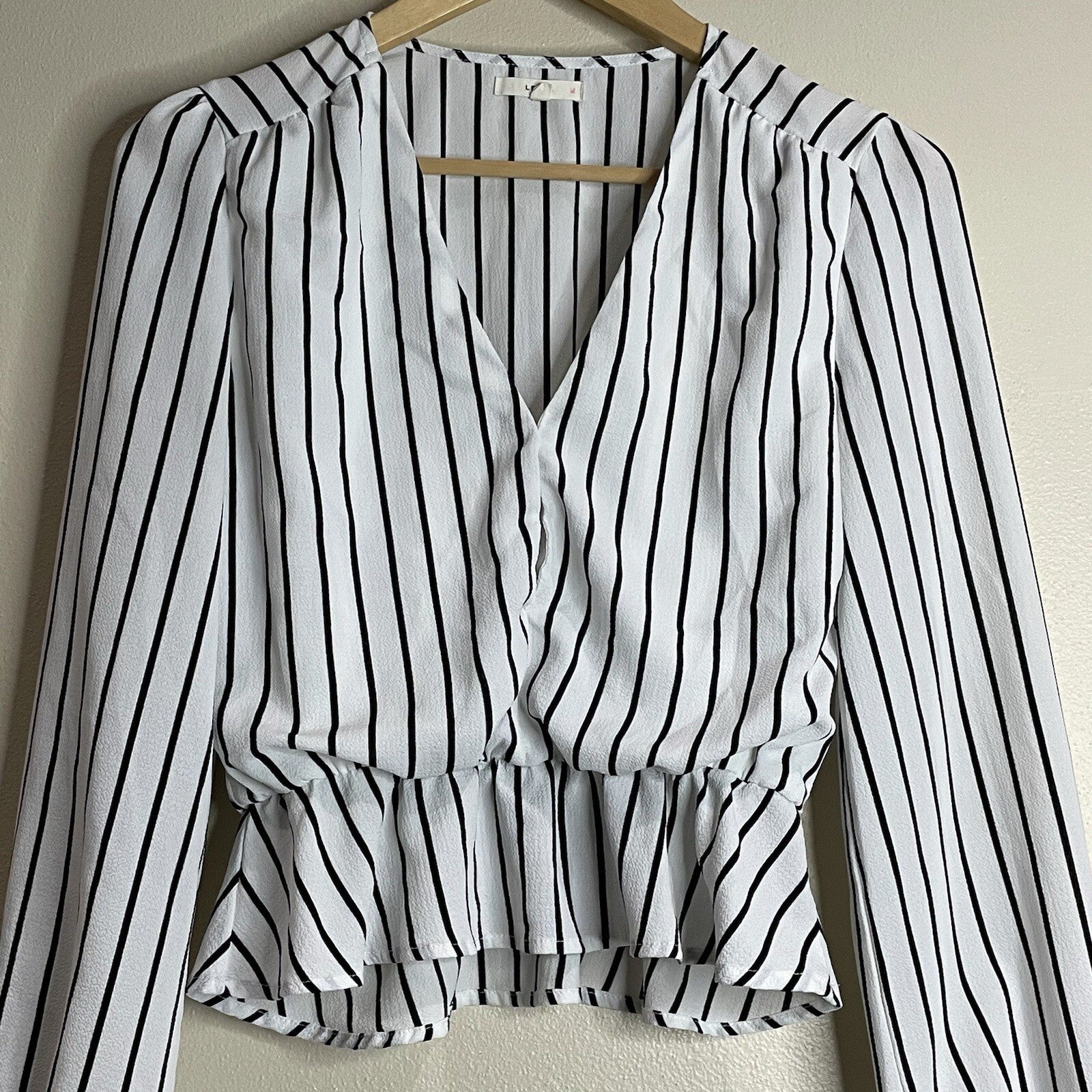 Le Lis Women's Size Small White Black Striped Long Sleeve Blouse