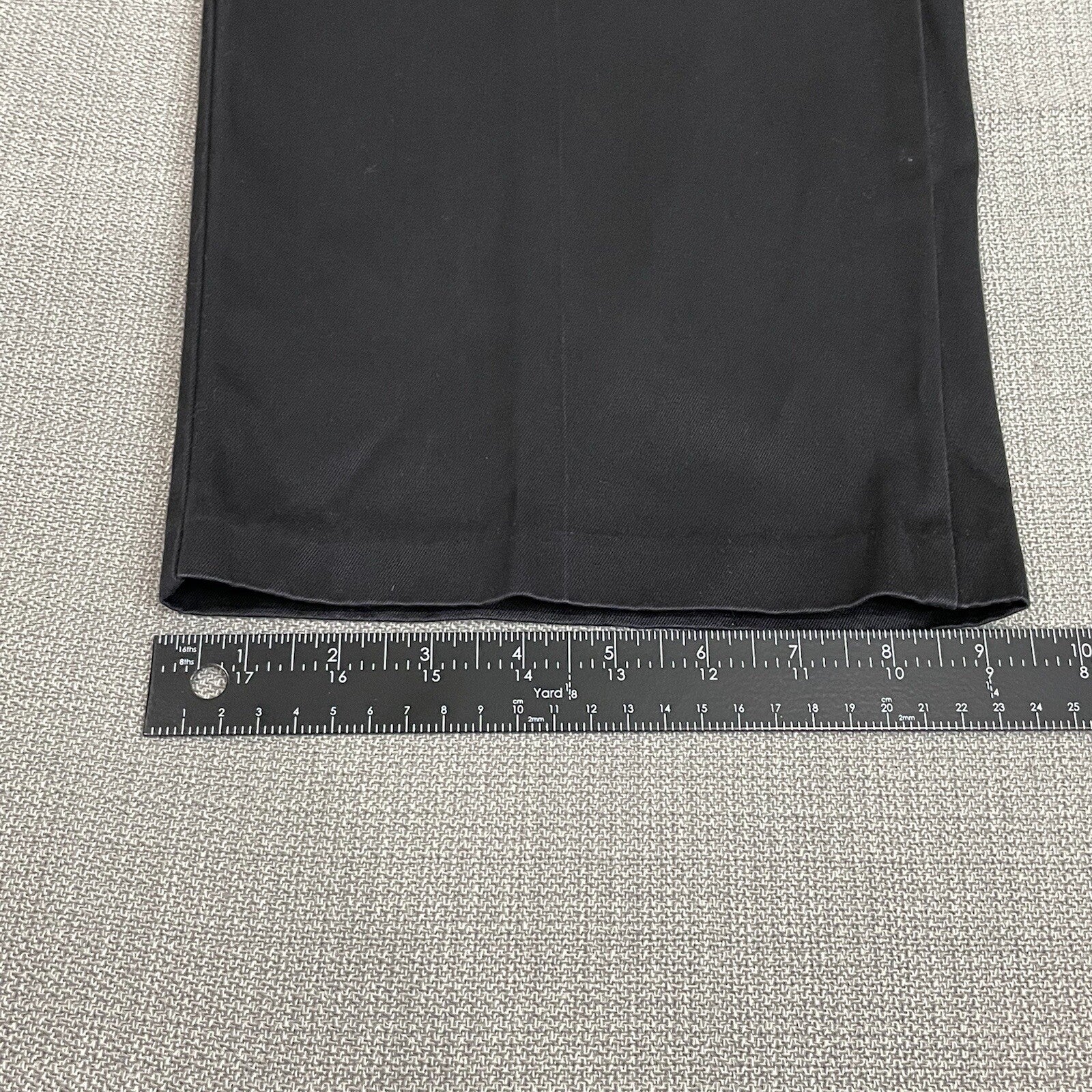 Docker's D3 (Classic) Men's Size 40 x 32 Black Khakis with Pockets