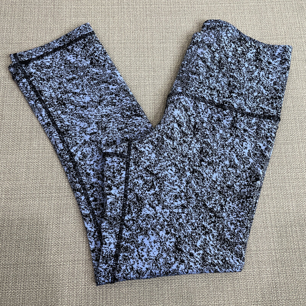 Kirkland Signature Women’s Blue /Black Patterned Capri Leggings Size Small