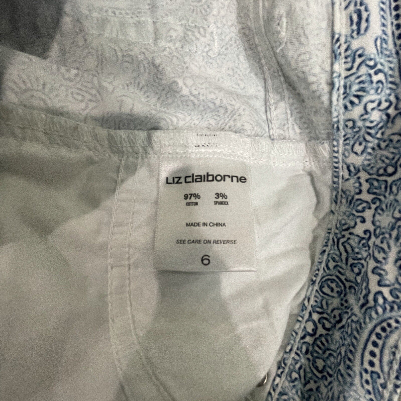 Liz Claiborne Women's Size 6 White Blue Patterned Lightweight Jeans Pants