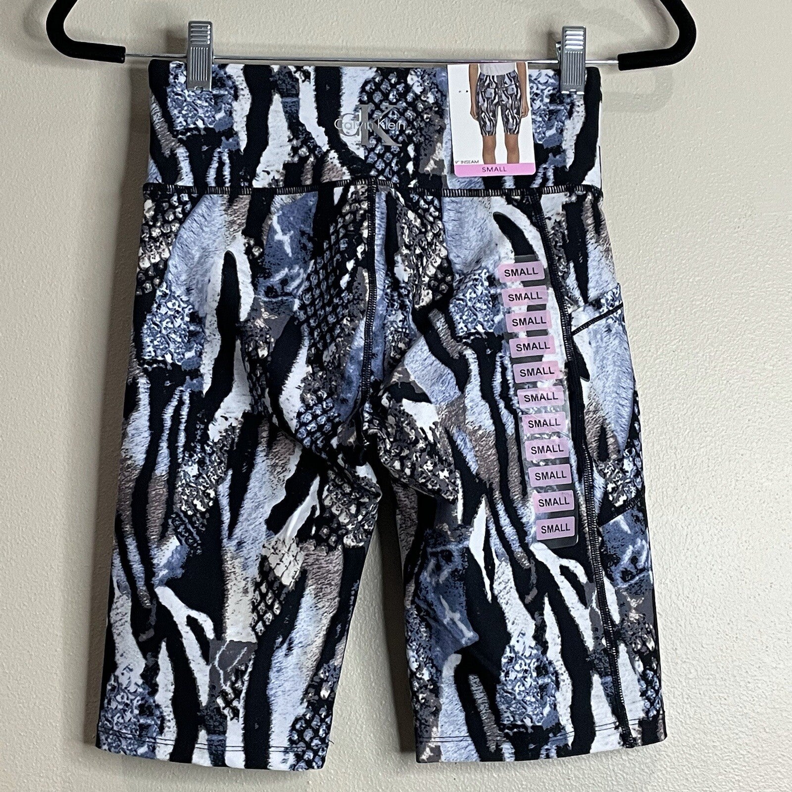 Calvin Klein Women's Small Colorful Patterned Athletic Bike Shorts Animal Print