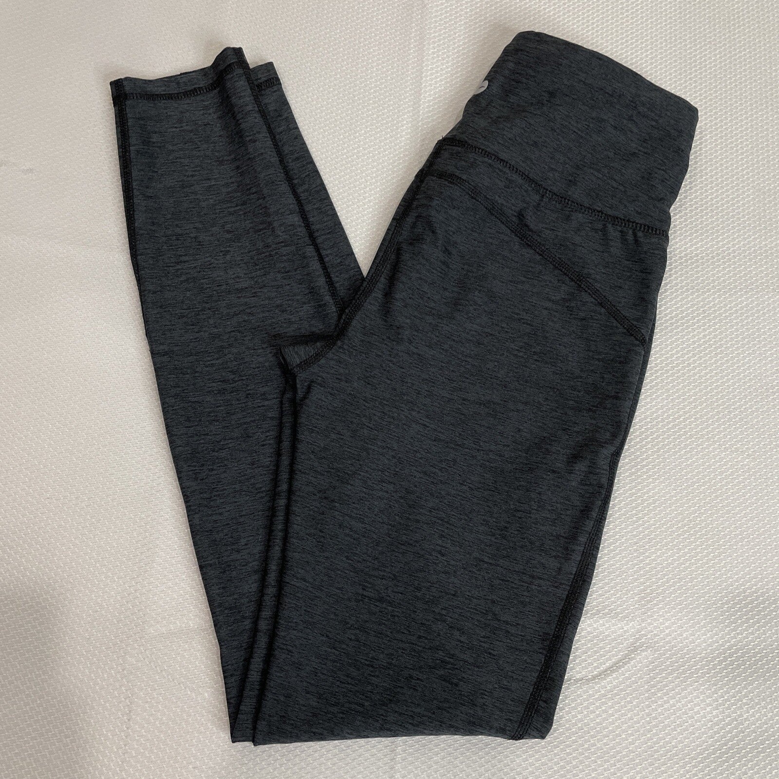 Avia Women’s Gray/Black Leggings Size XS.