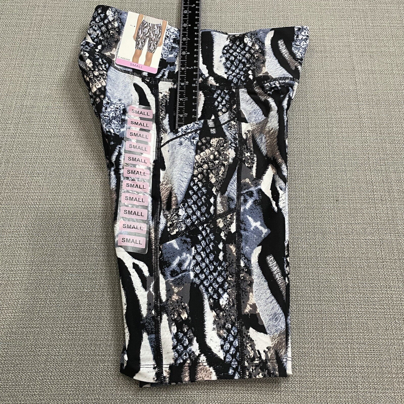 Calvin Klein Women's Small Colorful Patterned Athletic Bike Shorts Animal Print