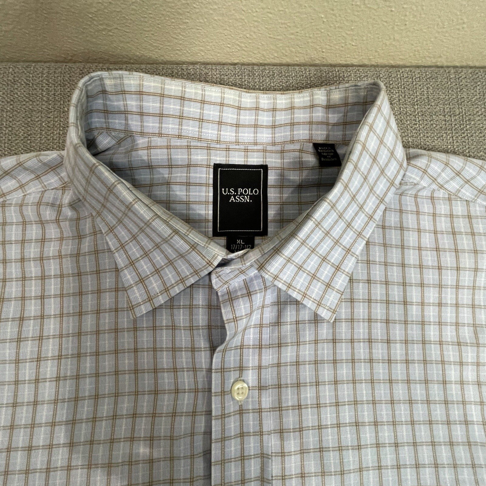 U.S. Polo Assn. Men's XL Light Blue Tan Plaid Long Sleeve Button Up Dress Shirt