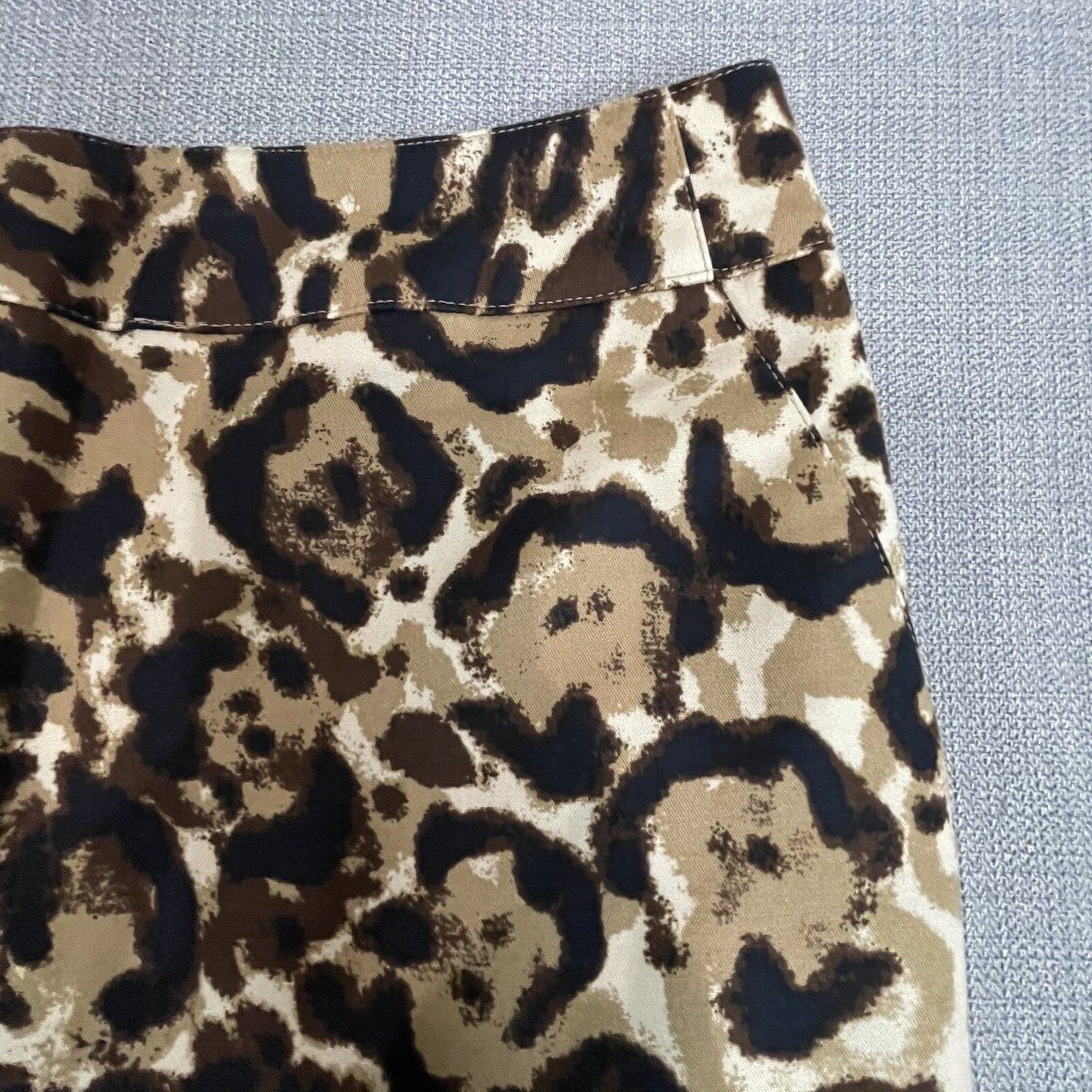 Merona Women Size 2 Brown Animal Print Stretch Knee Length Leopard Pencil Skirt