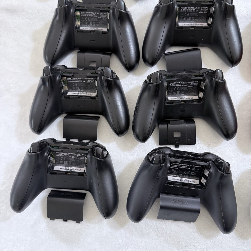 Lot of 16 Microsoft Xbox One Wireless XB1 Controllers As Is - Untested