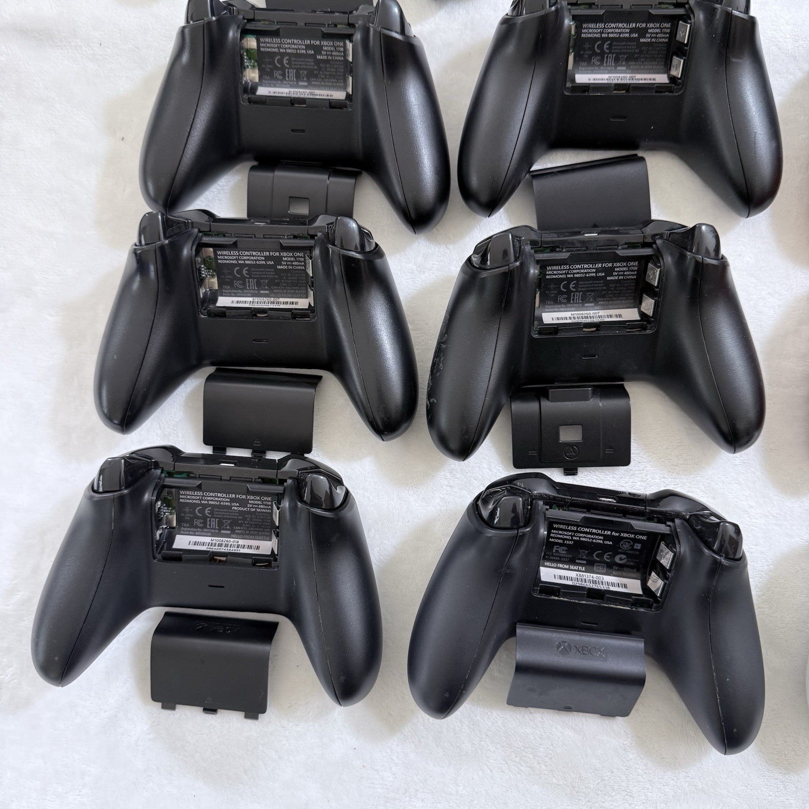 Lot of 16 Microsoft Xbox One Wireless XB1 Controllers As Is - Untested