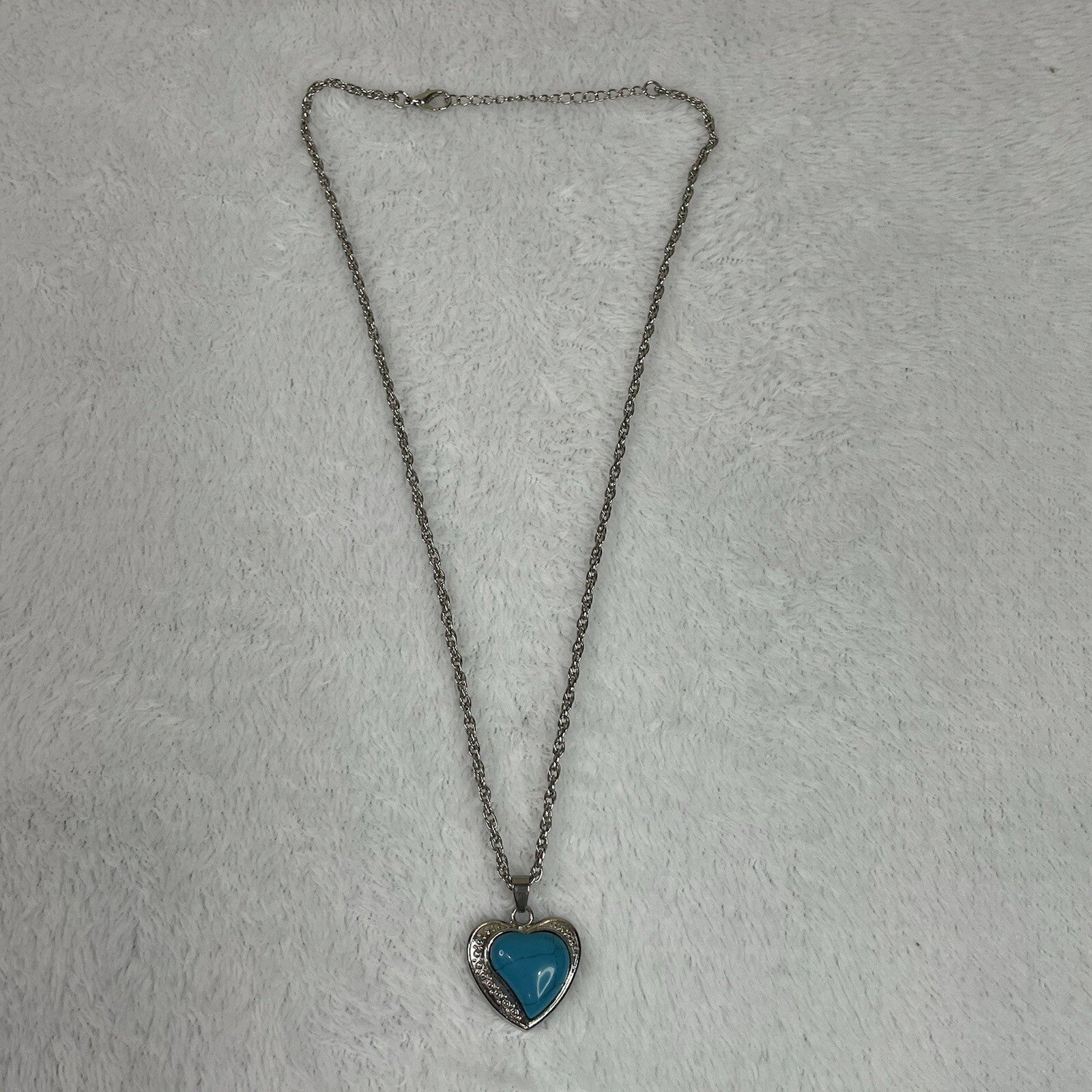 Women’s Fashion Jewely Turquoise Simulated Genstone & Silvertone Heart Necklace