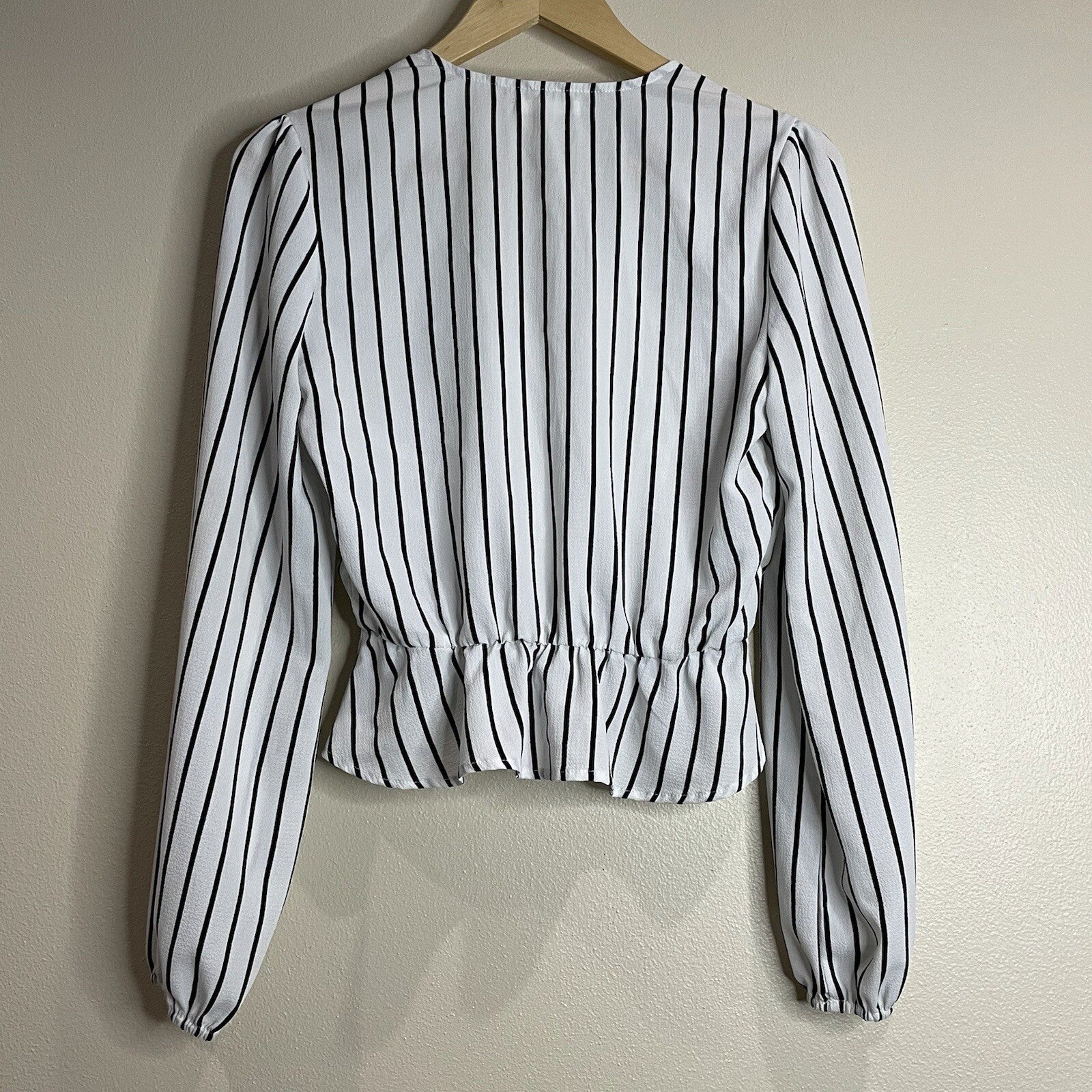 Le Lis Women's Size Small White Black Striped Long Sleeve Blouse