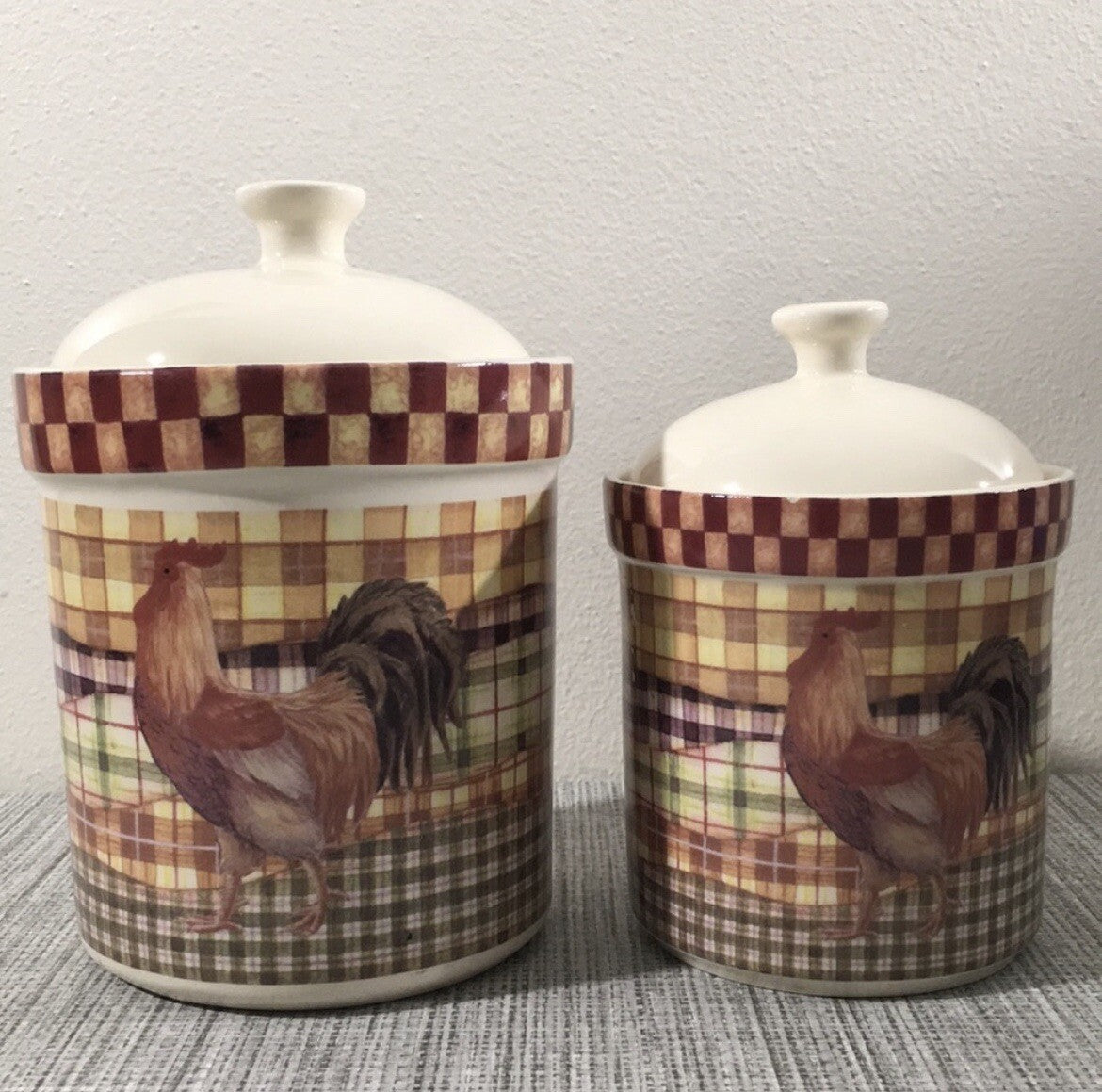 Ouya Decorative Rooster Jars / Containers with Lids - Set of 2