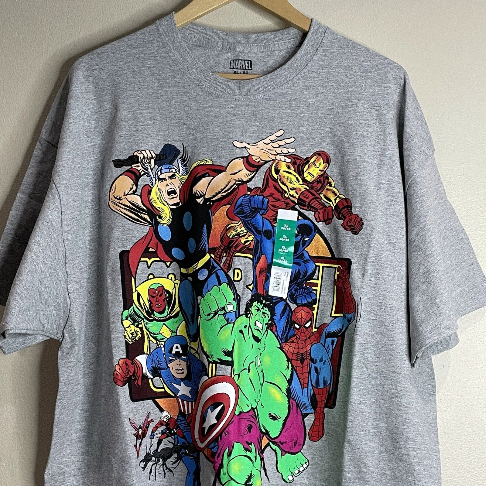 Marvel Men's Women's Adult Size XL Colorful Graphic Avenger Characters T-Shirt