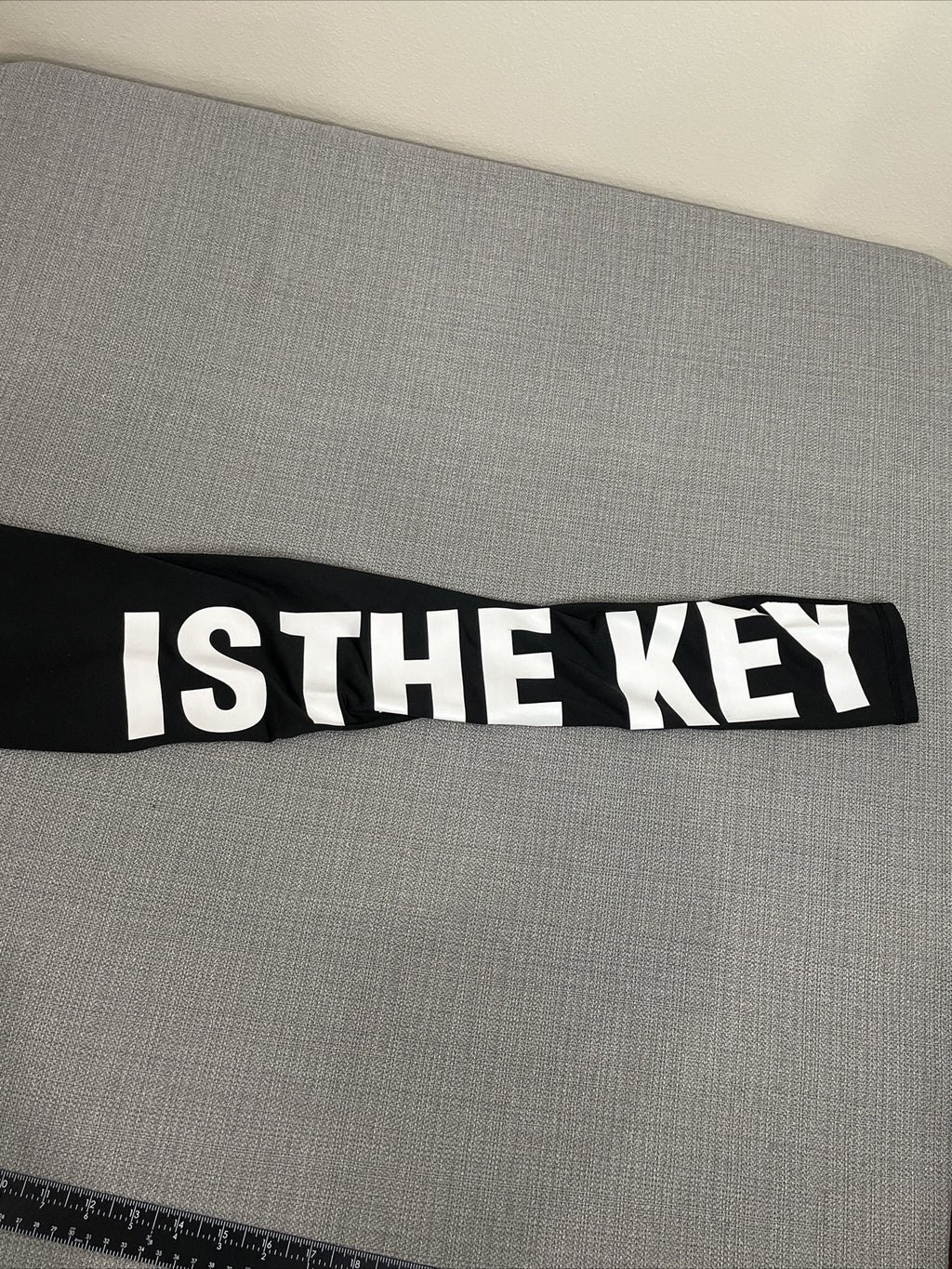 H&M Sport Women’s Black Pull On "Motivation Is The Key" Wording Leggings Size S