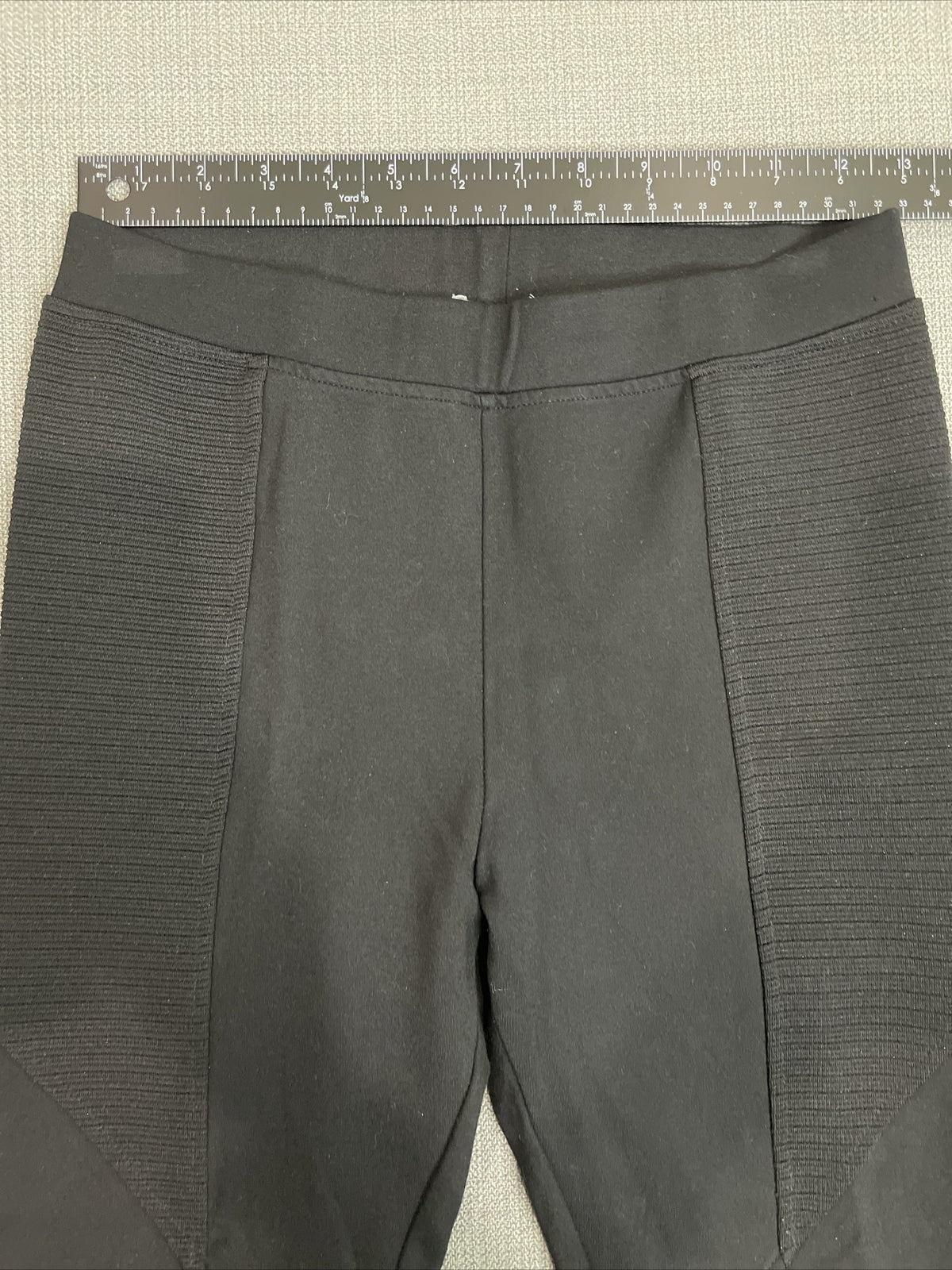 Vicinity Women’s Black Cropped Pull-On Moto Leggings Size M