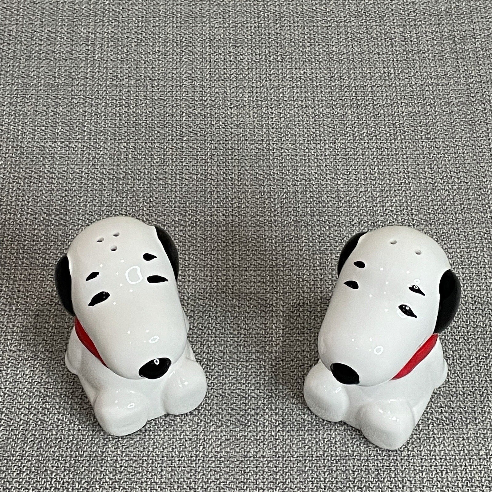 Benjamin & Medwin NY Peanuts Snoopy Decorative Ceramic Salt and Pepper Shakers