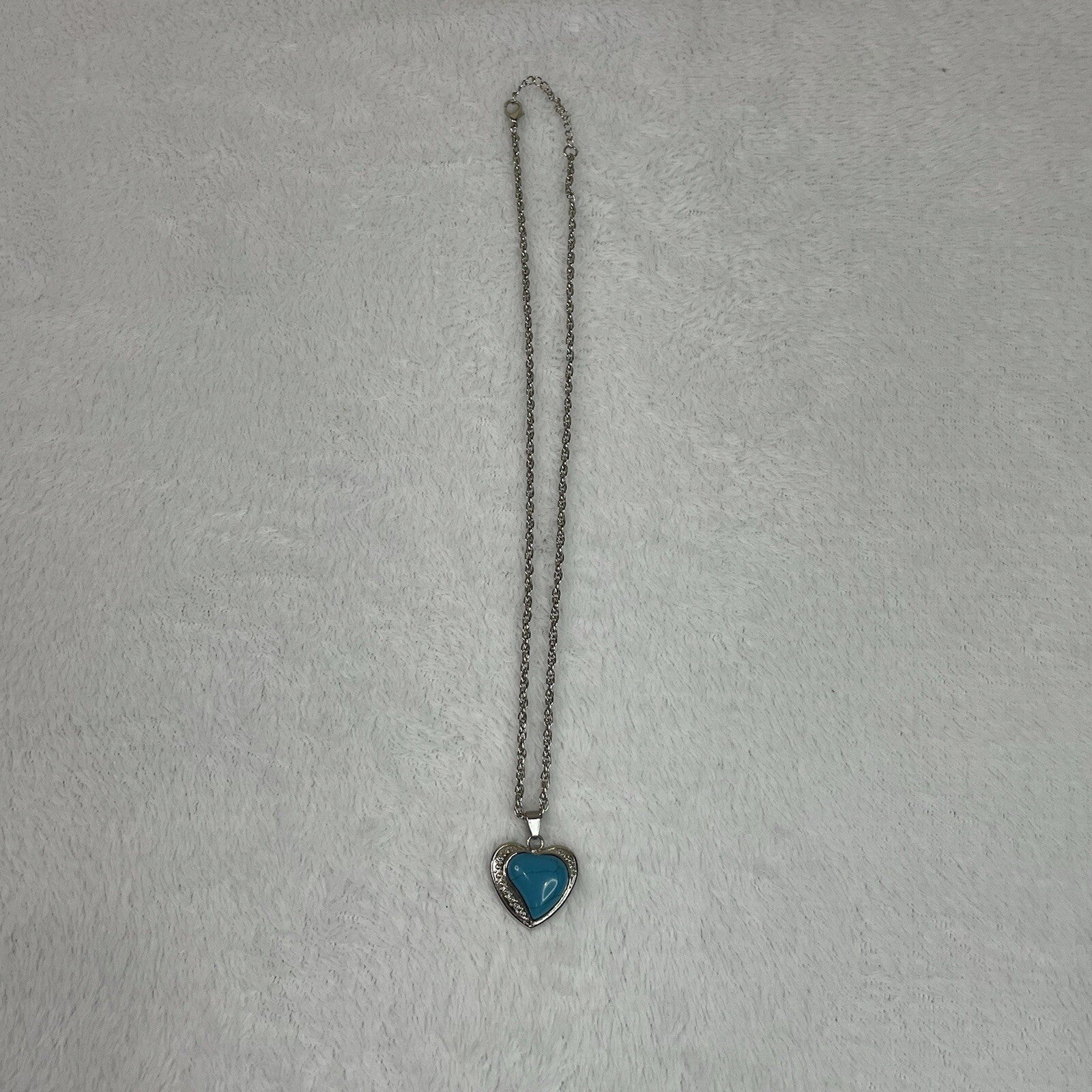 Women’s Fashion Jewely Turquoise Simulated Genstone & Silvertone Heart Necklace