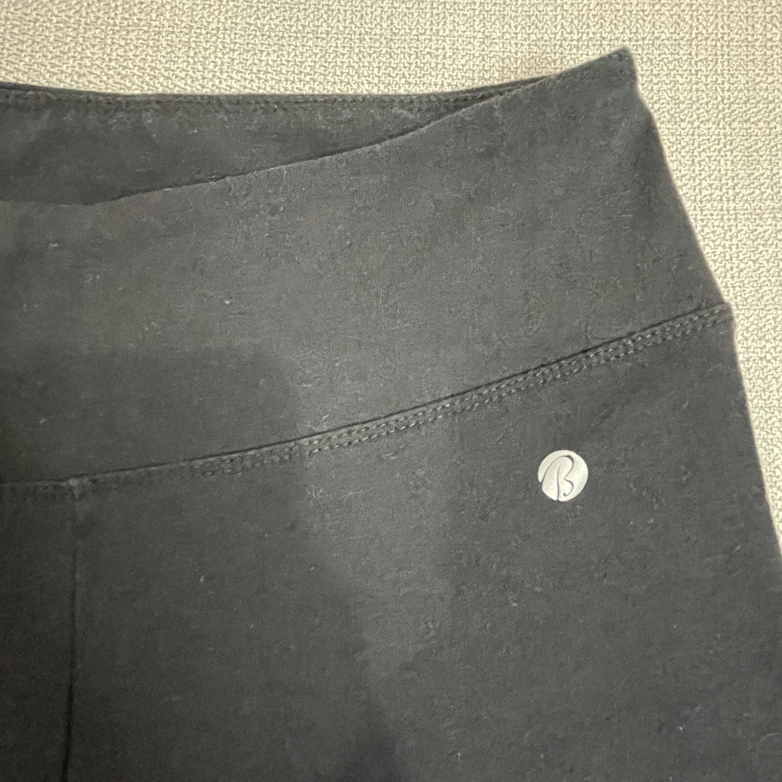 Bally Total Fitness Women's Size Small Athletic Gym Black Cropped Legging Pants